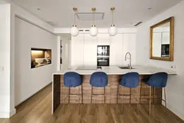 estudios-de-arquitectura-e-interiorismo-en-madrid-barra-cocina