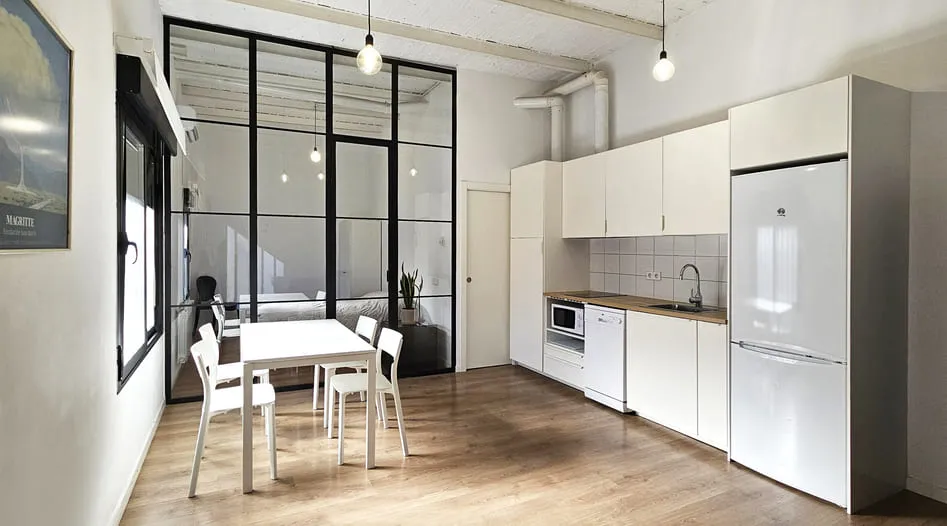 cambio-de-uso-de-local-a-vivienda-madrid-comedor-cocina-dormitorio